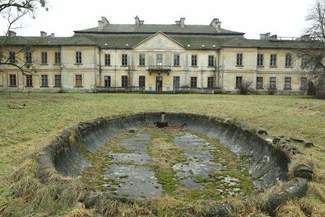 Zamoyscy będą walczyć w sądzie o pałac Klemensów