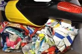 Oszustwo w Internecie. Chciał się zamienić, zamiast telefonu dostał latarkę