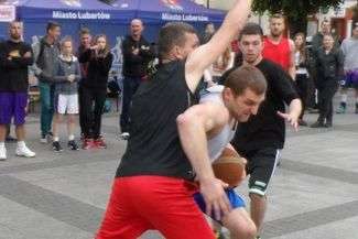 Rafał Król (z piłką) był liderem Kukuły w czasie turnieju w Lubartowie, fot. Kamil Kozioł

