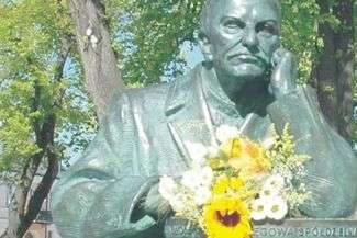 Krasnystaw: Happening przy ławeczce poety