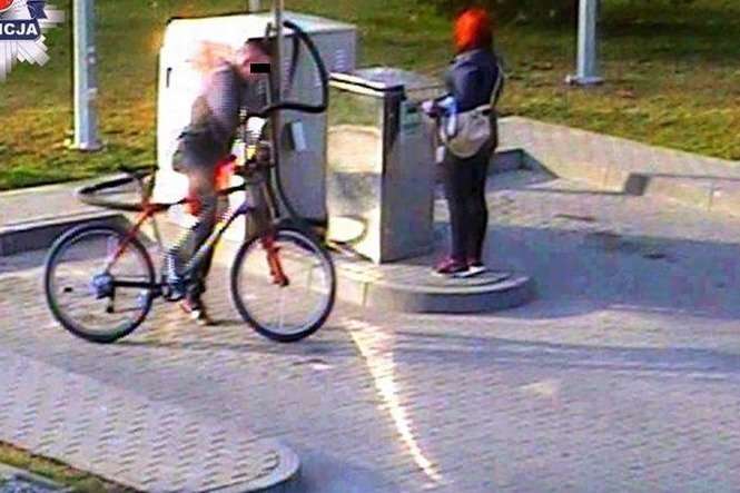 Złodziej pojechał napompować koła w rowerze na stację paliw (fot. Policja)