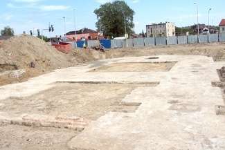 Chełm. Odkrycie fundamentów na budowie aquaparku Skanska zgłosiła konserwatorowi zabytków 