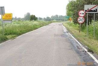 Z prędkością 30 km/h przez 20 kilometrów. Kierowcy pytają o dziwne ograniczenie