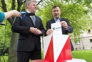 Marszałek województwa Sławomir Sosnowski i wicemarszałek Krzysztof Grabczuk (Fot. Wojciech Nieśpiałowski)