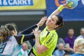 - Zagrałyśmy słabo. Uratowała nas walka i agresja - stwierdziła Dorota Małek, kapitan zespołu