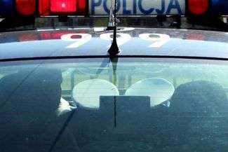 Rozbił kapliczkę i zasnął w polu. Był pijany