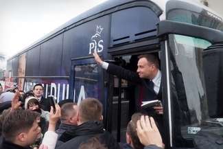 Andrzej Duda największym poparciem cieszy się w mniejszych miastach i na wsiach