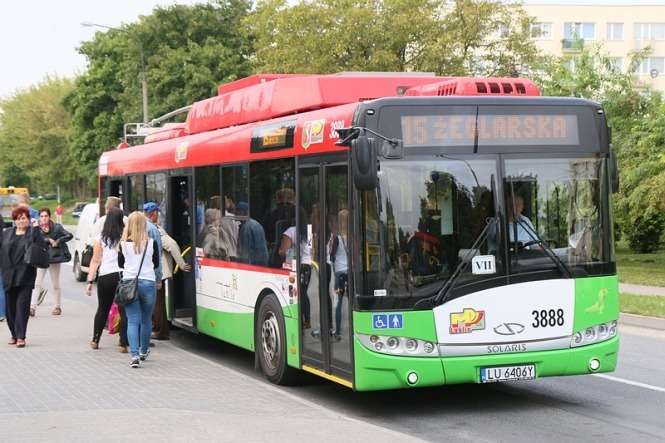 Projekt przewiduje skierowanie trolejbusów przez ulice, nad którymi rozwieszono nową sieć trakcyjną