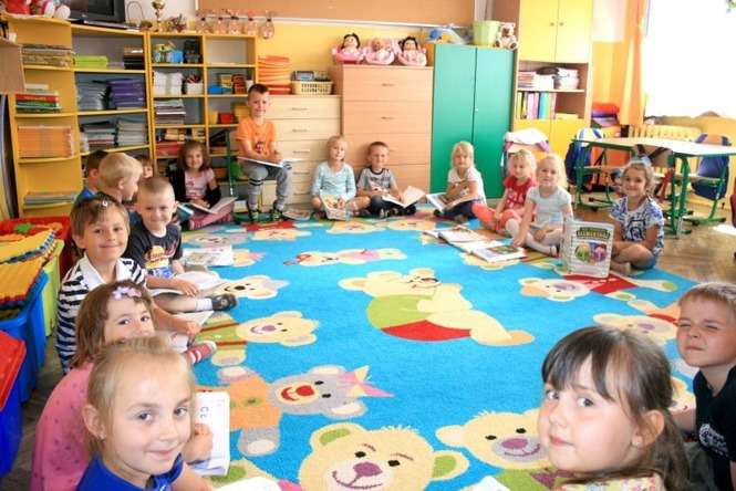 Obecnie w oddziale przedszkolnym przy Szkole Podstawowej z Zarzeczu uczy się 25-cioro pięciolatków (Fot. Radosław Szczęch)