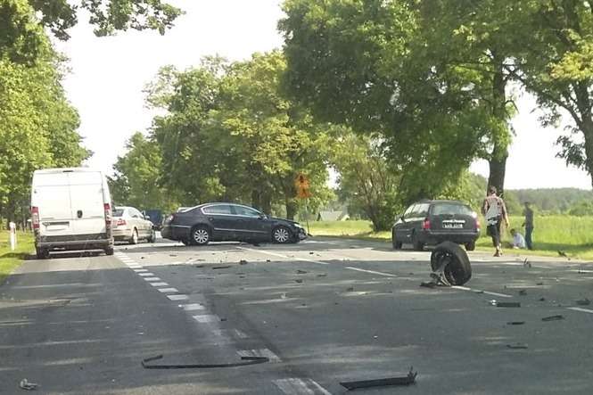 Wypadek koło Ryk (fot. alarm24@dziennikwschodni.pl)
