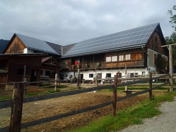 Gospodarstwo agroturystyczne w Austrii zasilane energią słoneczną z paneli fotowoltaicznych (fot. Marek Siuciak)