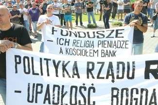 W LW Bogdanka pikietowało wczoraj ponad tysiąc osób (fot. Maciej Kaczanowski)
