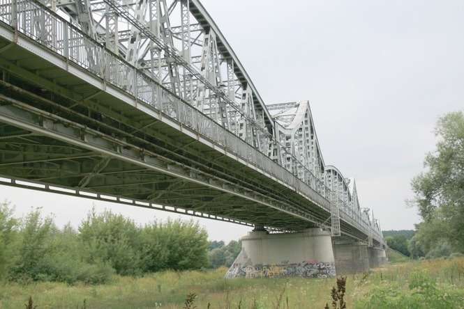 Stary most na Wiśle w Puławach (fot. Radosław Szczęch)