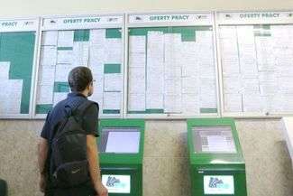 NIK: Pośredniaki nieskuteczne, stażyści darmową siłą roboczą