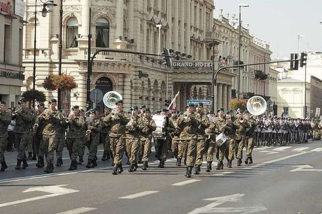 Święto Wojska Polskiego w Lublinie. Defilada i pokaz ...