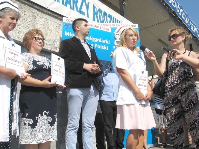 W proteście było reprezentowane całe środowisko chełmskich pielęgniarek i położnych Fot. Jacek Barczyński