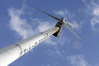 Przez przebudowane w Zamościu ronda energetycy przetransportują 16 takich turbin wiatrowych (Fot. archiwum DW)