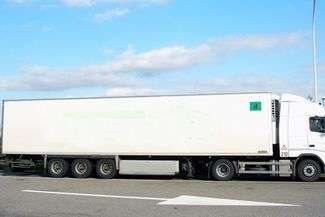 Sławatycze: Wstrzymany ruch ciężarówek i autobusów na granicy