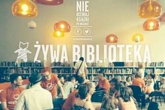 Żywa Biblioteka w Chełmie: „Nie” dla antyfaceta w szpilkach. Korwinista protestuje