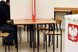 Wybory parlamentarne 2015 - kandydaci do Sejmu w okręgu nr 6 i 7 oraz do Senatu. Pełne listy z PKW