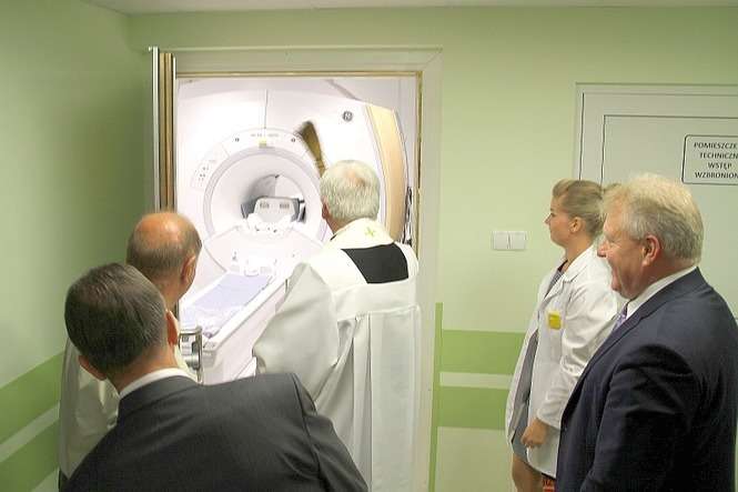 Rezonans kosztował ponad 5,5 mln zł, a tomograf komputerowy 2,15 mln zł (Fot. Starostwo Powiatowe w Krasnymstawie)