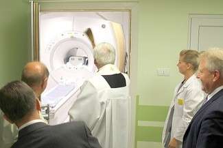 Rezonans kosztował ponad 5,5 mln zł, a tomograf komputerowy 2,15 mln zł (Fot. Starostwo Powiatowe w Krasnymstawie)