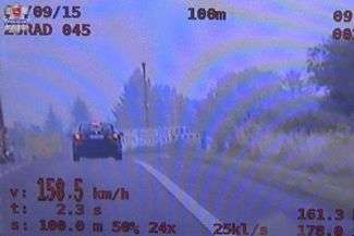 158 km/h na liczniku, chociaż mógł tylko 70. Stracił prawo jazdy