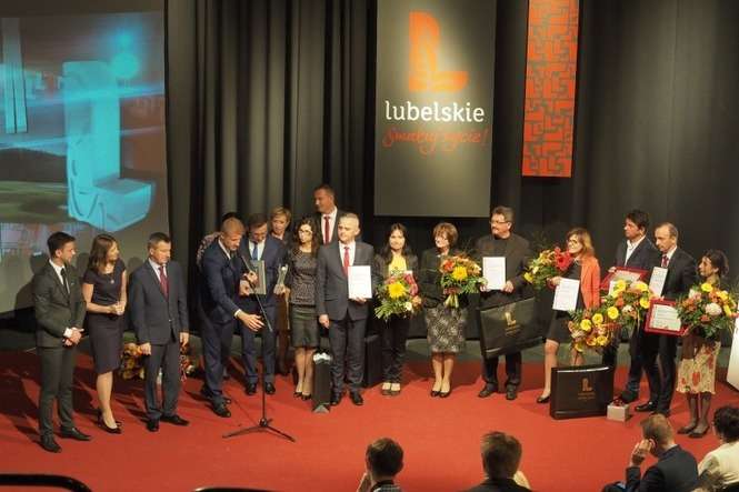 Na zdjęciu: laureaci konkursu na Najlepszy Produkt Turystyczny Województwa Lubelskiego (Fot. Maciej Kaczanowski)