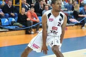 Nick Kellogg zdobył czternaście punktów w debiucie i pokazał, że może zostać w tym sezonie liderem „czerwono-czarnych”
FOT. MACIEJ KACZANOWSKI
