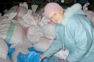 W środę Stanisława Sowa miała w magazynie ponad 7 ton kasztanów (fot. Jacek Barczyński)