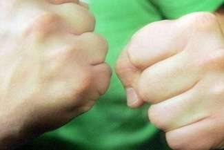 Zaprosił nieznajomego do domu, a potem go pobił i okradł