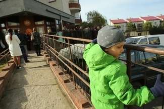 Chętnych do obejrzenia nowej placówki kulturalnej i zapisania się na zajęcia nie brakowało (Fot. Wojciech Nieśpiałowski)