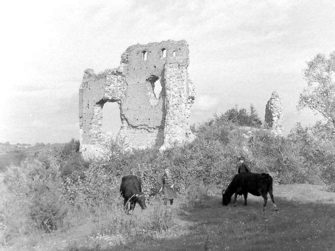 Ruiny zamku w Bochotnicy – 1967 rok (Fot. Z archiwum Mikołaja Spóza)