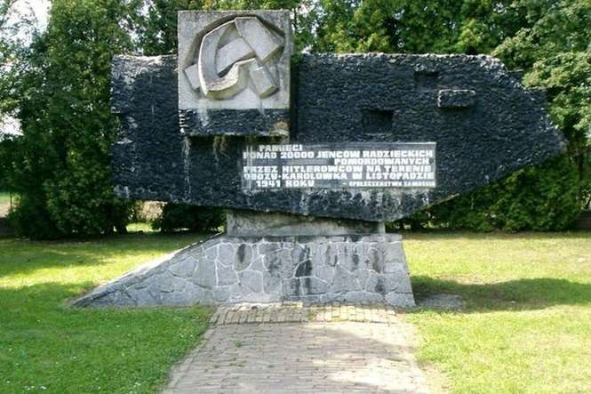 Pomnik Jeńców Radzieckich w Zamościu (Fot. Wikipedia)