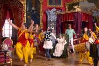 Kadr z teledysku do filmu Shaandaar