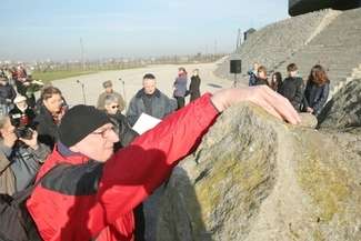 Wtorkowa uroczystość na Majdanku (Fot. Maciej Kaczanowski)