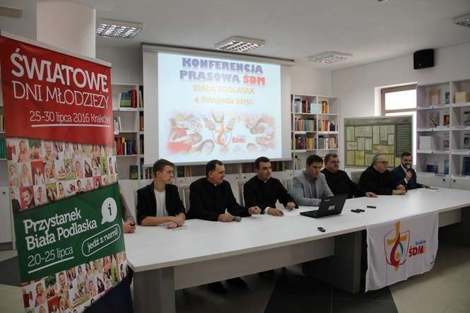 W środę w Białej Podlaskiej odbyła się konferencja prasowa odnośnie miejskich przygotowań do Światowych Dni Młodzieży. W lokalu w centrum miasto otwarto właśnie punkt informacyjny ŚDM/  fot.E.Burda 