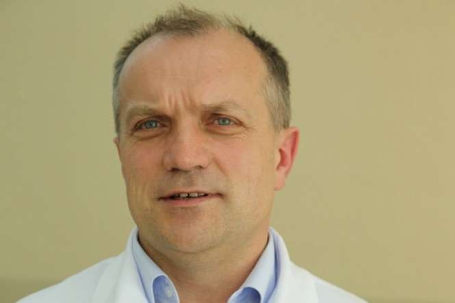 Dr n.med. Jacek Gawłowicz, zastępca kierownika oddziału neurologicznego w szpitalu przy al. Kraśnickiej 