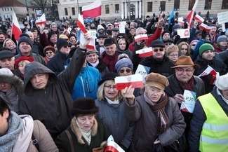 Manifestacja KOD na pl. Litewskim w Lublinie (Fot. Wojciech Nieśpiałowski)