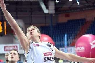 Jan Grzeliński i jego koledzy ze Startu celują w sobotę, w drugiej zwycięstwo z rzędu, fot. Maciej Kaczanowski