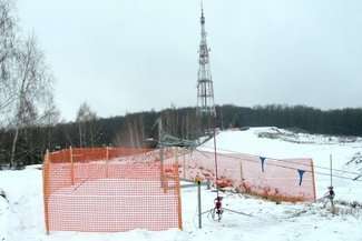 Jest stok, są wyciągi, tylko śniegu wciąż za mało	