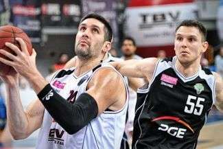 
Nikola Jeftić w niedzielę zadebiutował w barwach Startu Lublin. Wszyscy liczą, że okaże się dużym wzmocnieniem drużyny, fot. PRZEMYSŁAW GĄBKA/START.LUBLIN.PL