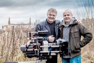 Krzysztof Cugowski i Wojciech Czerniatowicz na planie teledysku “Przebudzenie”. Fot. Krzysztof Kaczmarski
