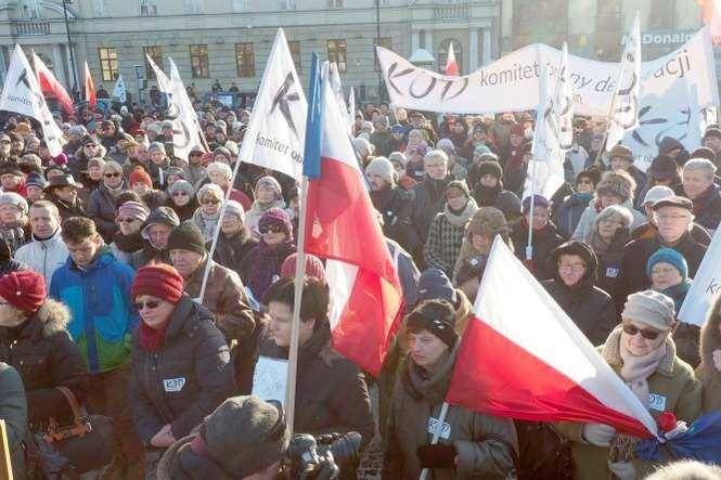 W minioną sobotę ok. półtora tysiąca osób wzięło udział w czwartej manifestacji Komitetu Obrony Demokracji w Lublinie (fot. Maciej Kaczanowski)