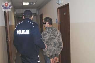 Od 10 lat znęcał się nad matką. Bił ją i popychał