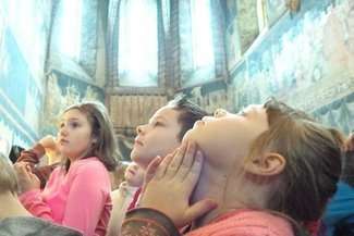 Ferie w mieście. Dzieci zdobywają zamek (zdjęcia)