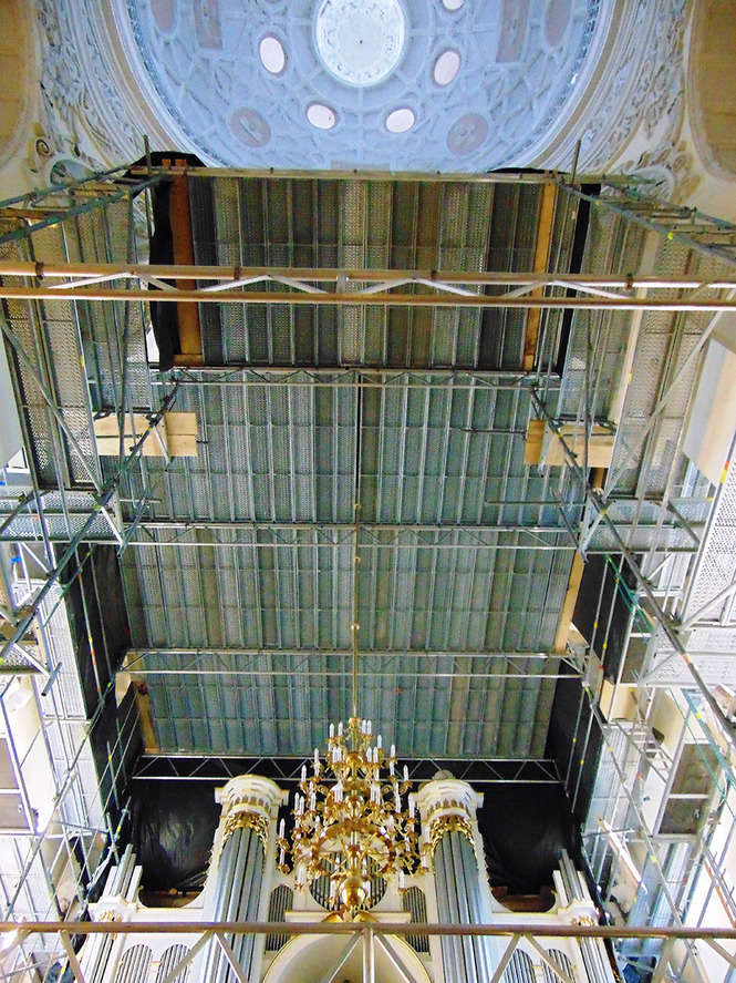 W kodeńskiej bazylice Św. Anny znowu remont. Tym razem, w nawie głównej (fot. Sanktuarium Matki Bożej Kodeńskiej)