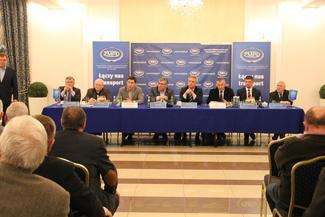 Na spotkanie z wiceministrem do Grabanowa pod Białą Podlaską przyjechało blisko 100 przedstawicieli firm transportowych z całej Polski, fot. Ewelina Burda