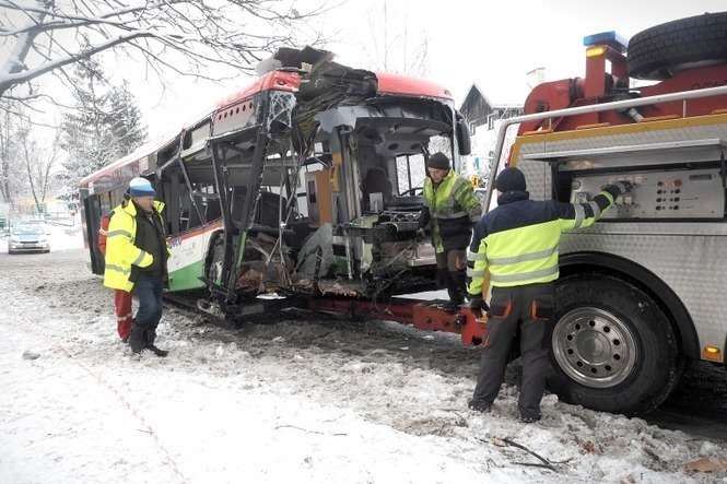 Wypadek autobusu na ul. Kosmowskiej w Lublinie