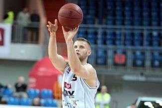 Bartosz Ciechociński na razie jest jednym z rozczarowań obecnego sezonu. Należy jednak zauważyć, że młody zawodnik otrzy-muje mało okazji, aby zaprezentować swoje umiejętności
Fot. Wojciech Nieśpiałowski
